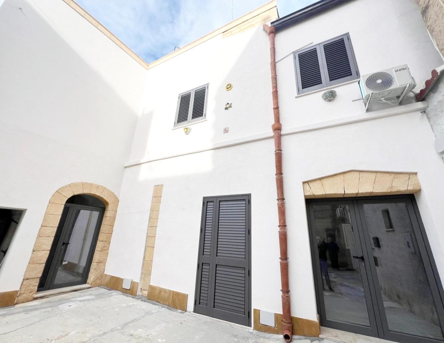 Centro-Archimede Rooms Castelvetrano Exterior photo