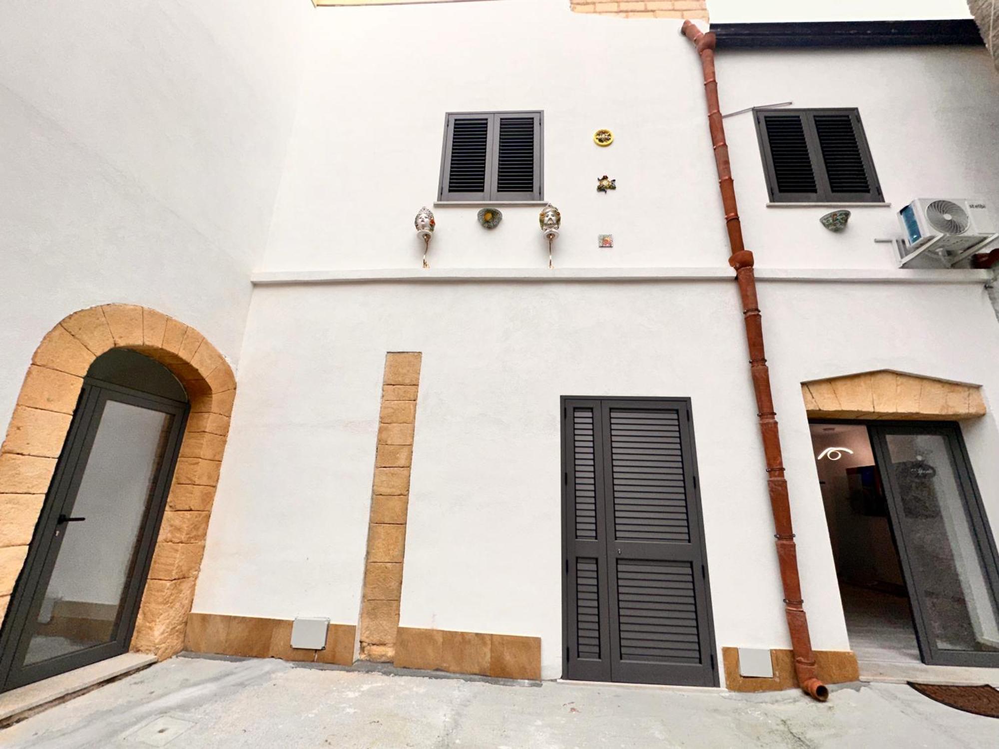 Centro-Archimede Rooms Castelvetrano Exterior photo